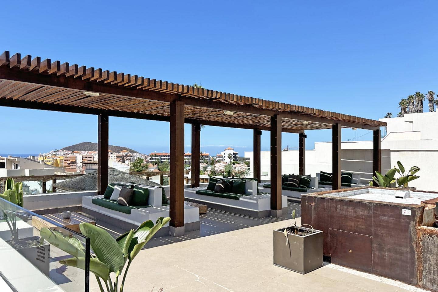 1 soverom Leilighet til salgs i Los Cristianos med svømmebasseng - € 220 000 (Ref: 9654291)