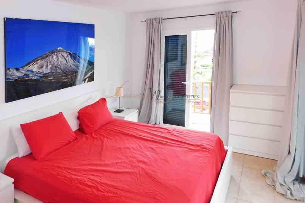 1 soverom Leilighet til salgs i La Caleta Adeje med svømmebasseng - € 449 000 (Ref: 9656661)