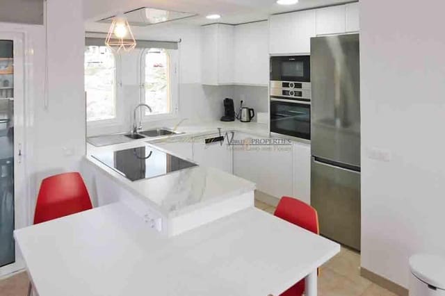 1 makuuhuone Asunto myytävänä paikassa La Caleta Adeje, Adeje mukana uima-altaan - 449 000 € (Ref: 9656661)