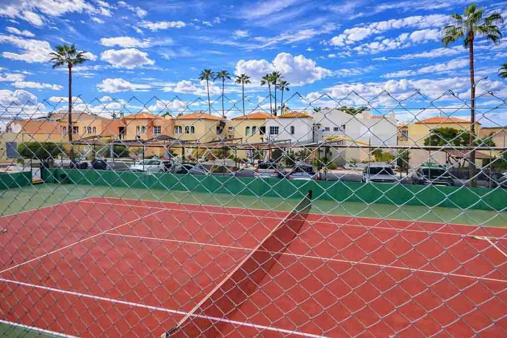 1 soverom Leilighet til salgs i La Caleta Adeje med svømmebasseng - € 449 000 (Ref: 9656661)