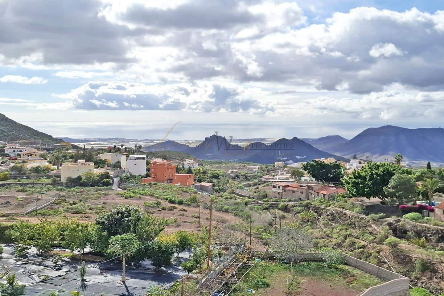 5 bedroom Villa for sale in La Sabinita - € 699,000 (Ref: 9709052)