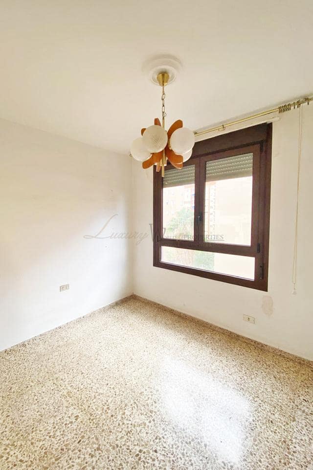 3 chambre Appartement à vendre à Santa Cruz de Tenerife avec garage - 405 000 € (Ref: 9747320)