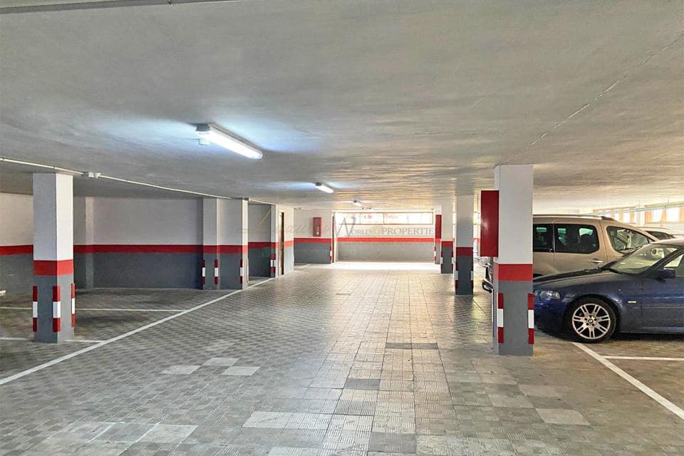3 chambre Appartement à vendre à Santa Cruz de Tenerife avec garage - 405 000 € (Ref: 9747320)