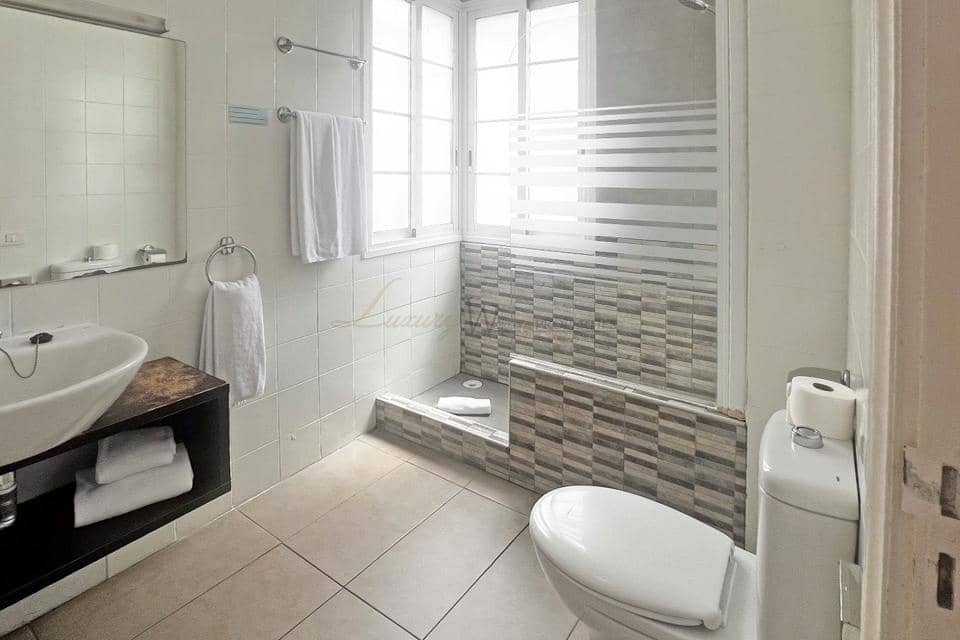 2 bedroom Flat for sale in Costa Adeje with pool - € 260,000 (Ref: 9747364)