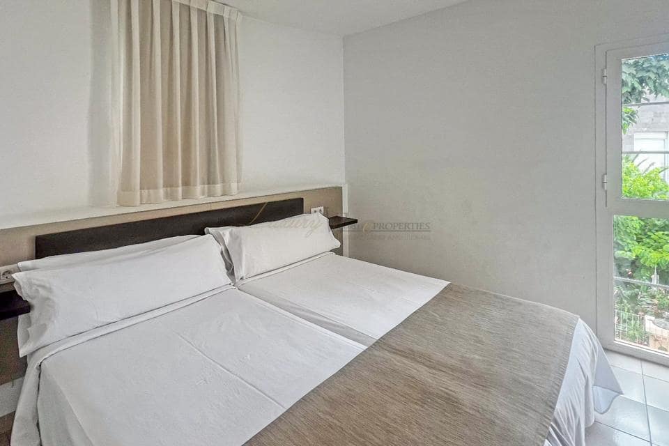 2 bedroom Flat for sale in Costa Adeje with pool - € 260,000 (Ref: 9747364)