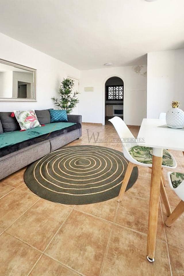 2 slaapkamer Flat te koop in Costa Adeje met zwembad - € 399.000 (Ref: 9758131)