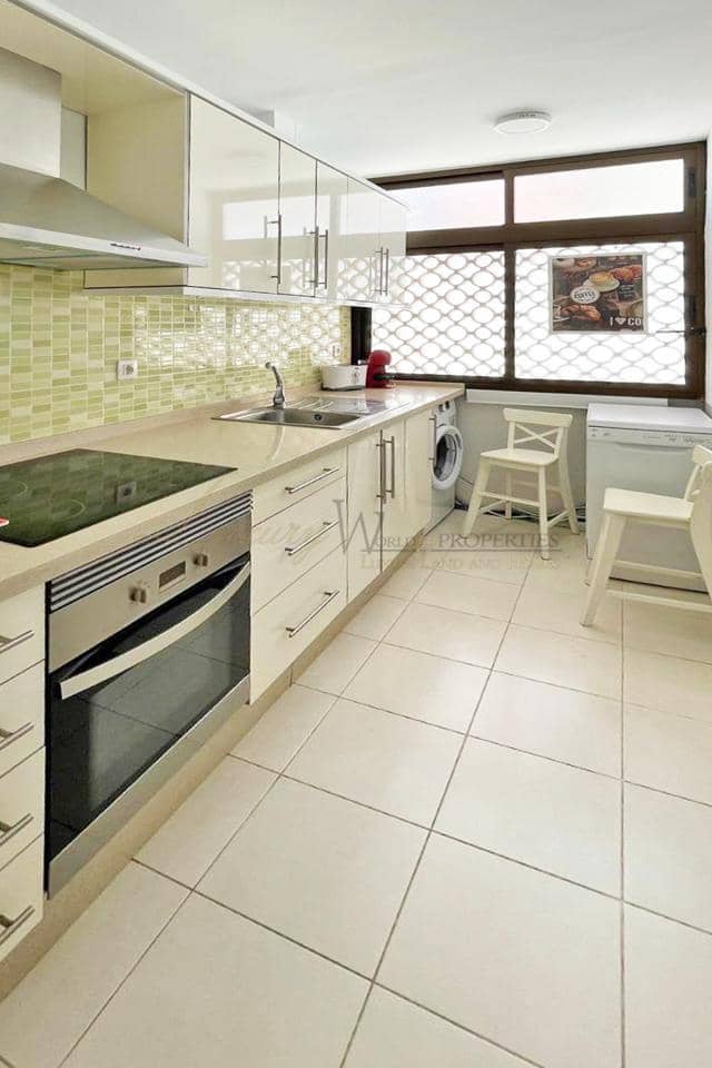 2 sypialnia Mieszkanie na sprzedaż w Los Cristianos z basenem - 670 000 € (Ref: 9761488)