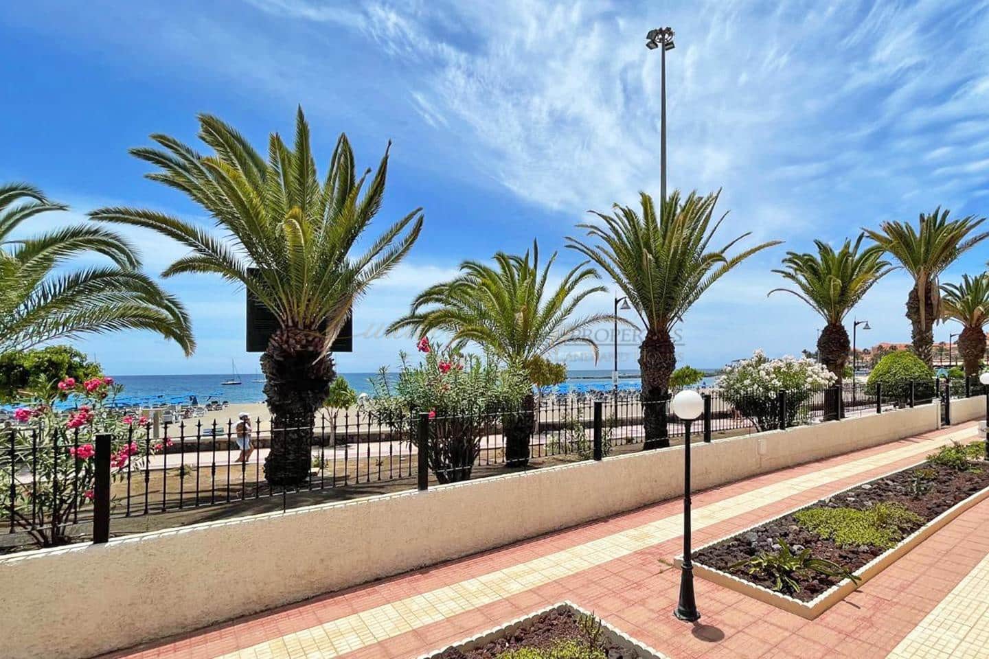 2 sypialnia Mieszkanie na sprzedaż w Los Cristianos z basenem - 670 000 € (Ref: 9761488)