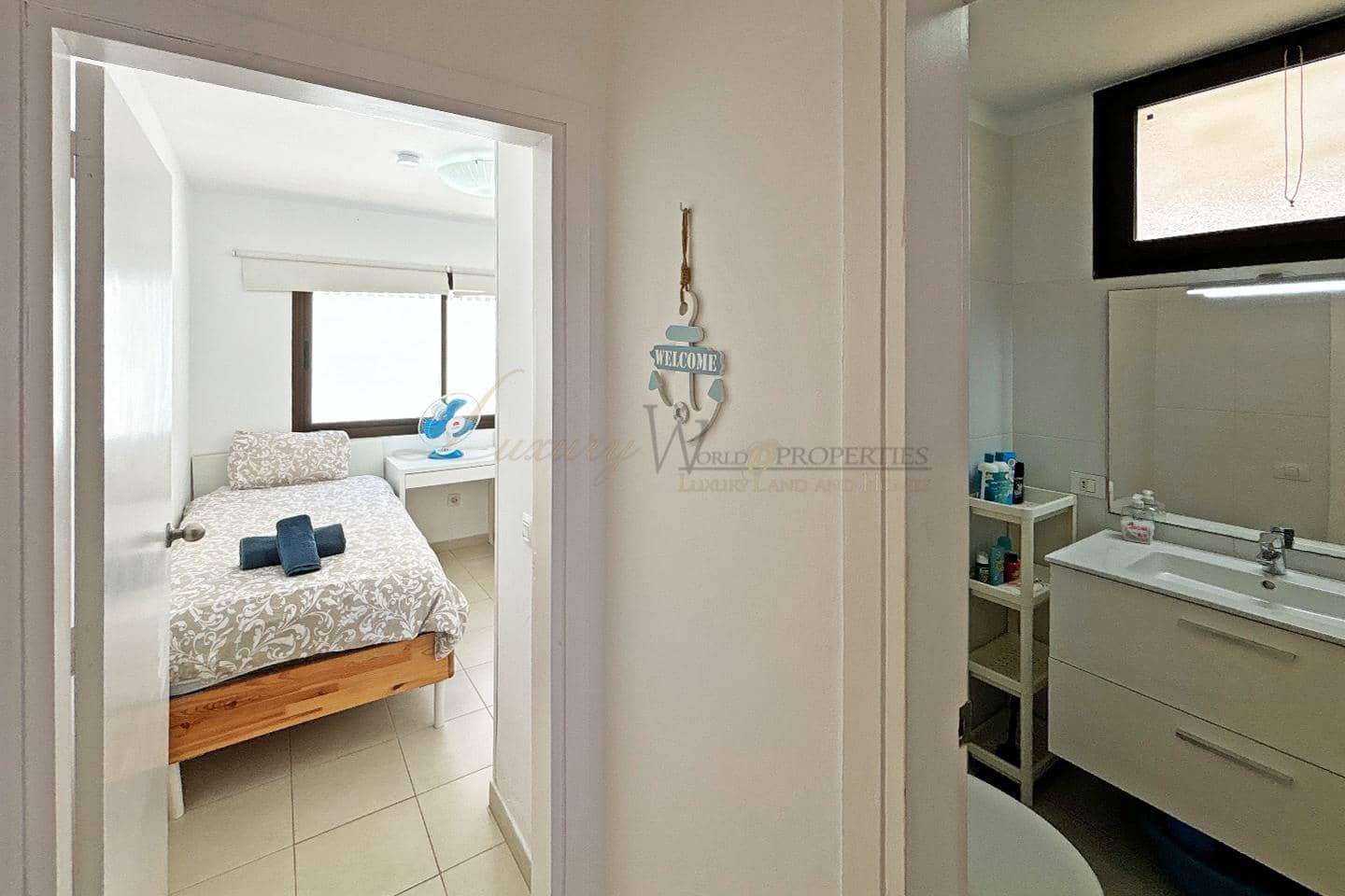 2 bedroom Flat for sale in Los Cristianos with pool - € 670,000 (Ref: 9761488)