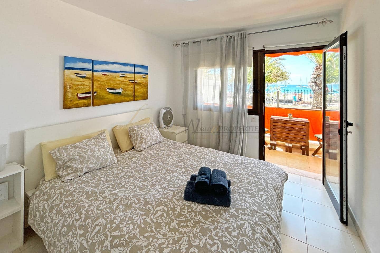 2 bedroom Flat for sale in Los Cristianos with pool - € 670,000 (Ref: 9761488)