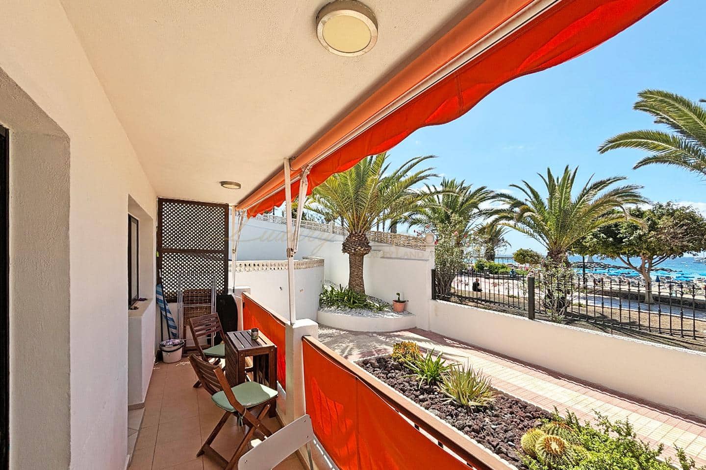 2 bedroom Flat for sale in Los Cristianos with pool - € 670,000 (Ref: 9761488)