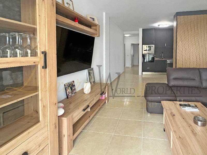 2 slaapkamer Flat te koop in Chayofa met zwembad garage - € 400.000 (Ref: 9775876)