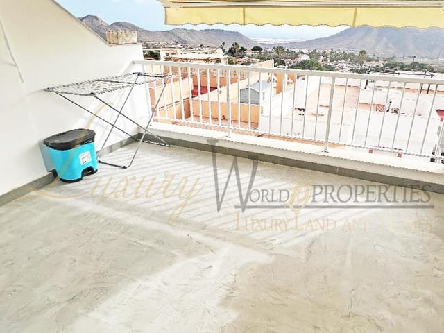 2 soverom Leilighet til salgs i Chayofa, Arona med svømmebasseng garasje - € 400 000 (Ref: 9775876)