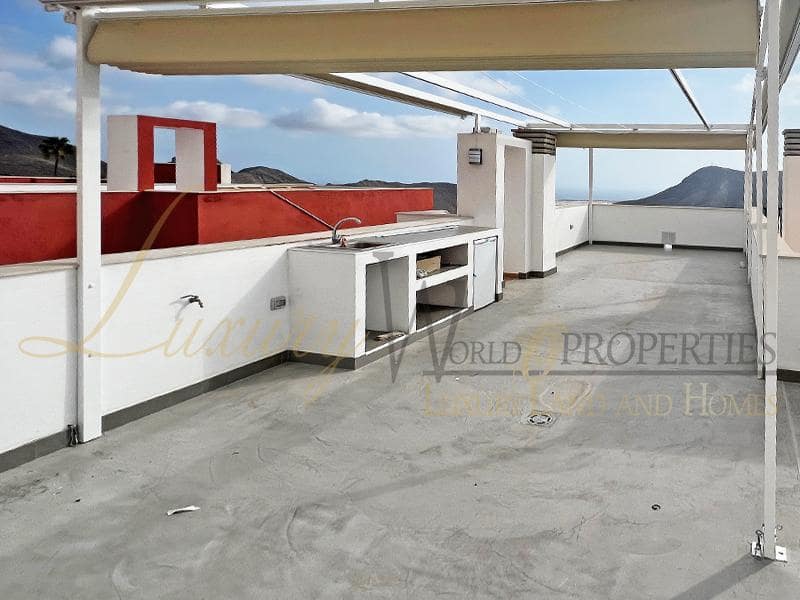 2 slaapkamer Flat te koop in Chayofa met zwembad garage - € 400.000 (Ref: 9775876)