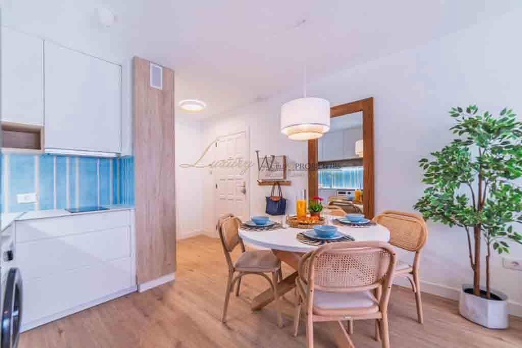 1 soveværelse Lejlighed til salg i El Medano - € 275.000 (Ref: 9778998)