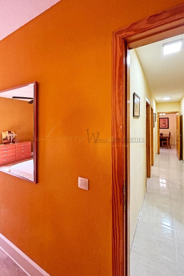 3 bedroom Flat for sale in Parque de la Reina with garage - € 298,000 (Ref: 9789559)