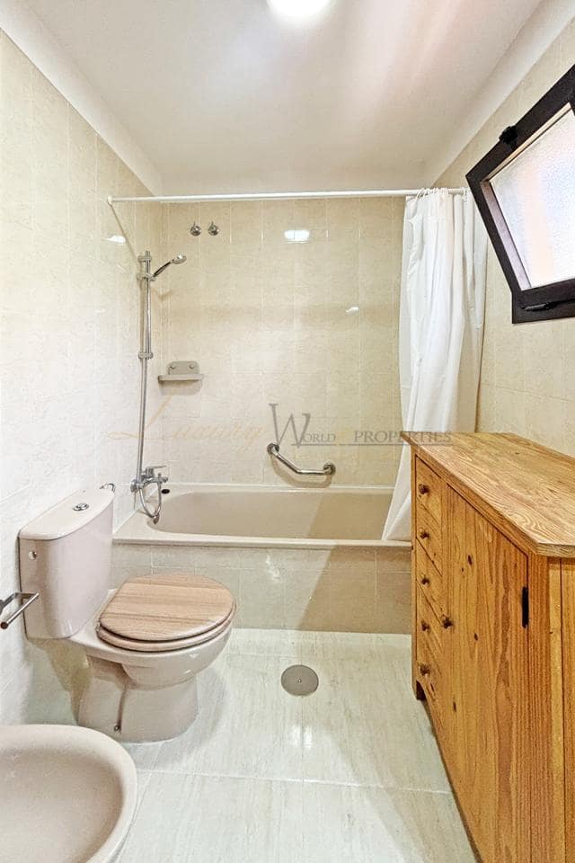 3 bedroom Flat for sale in Parque de la Reina with garage - € 298,000 (Ref: 9789559)