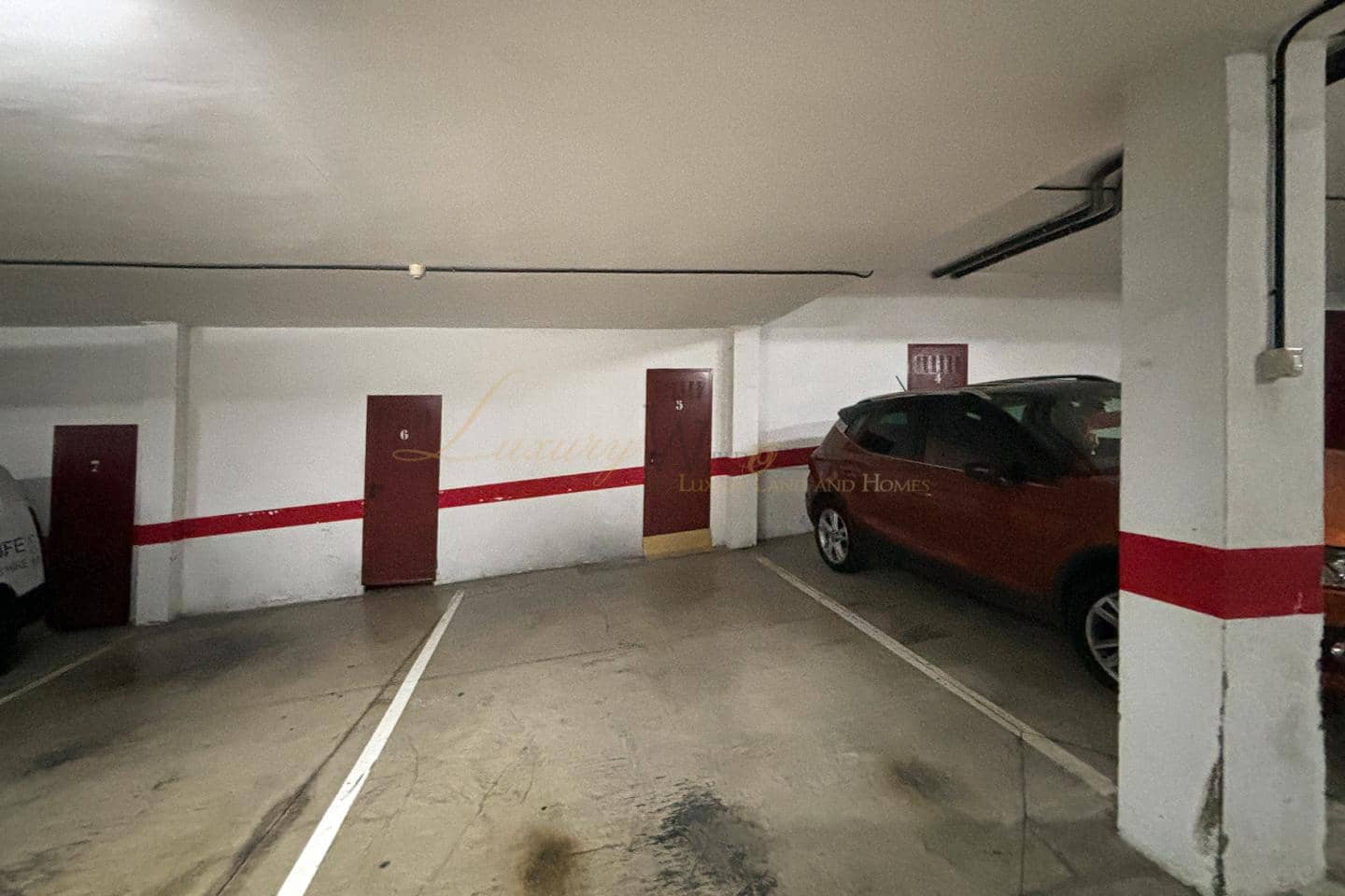 3 bedroom Flat for sale in Parque de la Reina with garage - € 298,000 (Ref: 9789559)