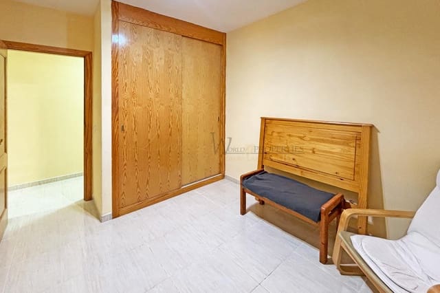 3 slaapkamer Flat te koop in Parque de la Reina, Arona met garage - € 298.000 (Ref: 9789559)