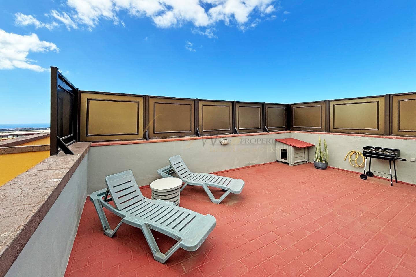 3 bedroom Flat for sale in Parque de la Reina with garage - € 298,000 (Ref: 9789559)