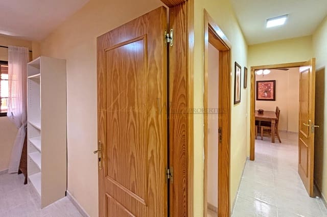 3 slaapkamer Flat te koop in Parque de la Reina, Arona met garage - € 298.000 (Ref: 9789559)