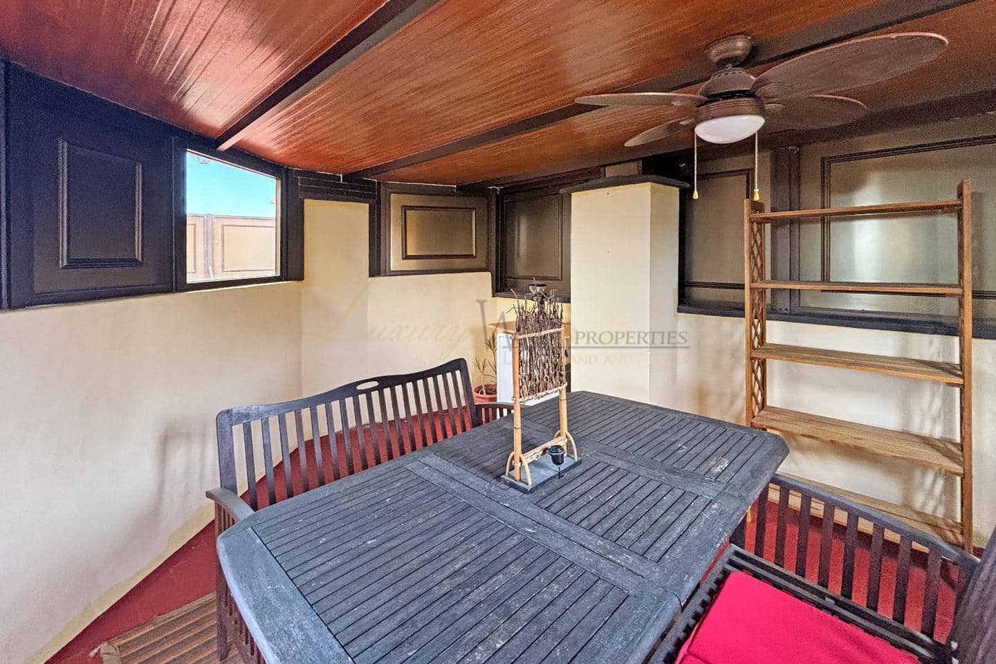 3 bedroom Flat for sale in Parque de la Reina with garage - € 298,000 (Ref: 9789559)