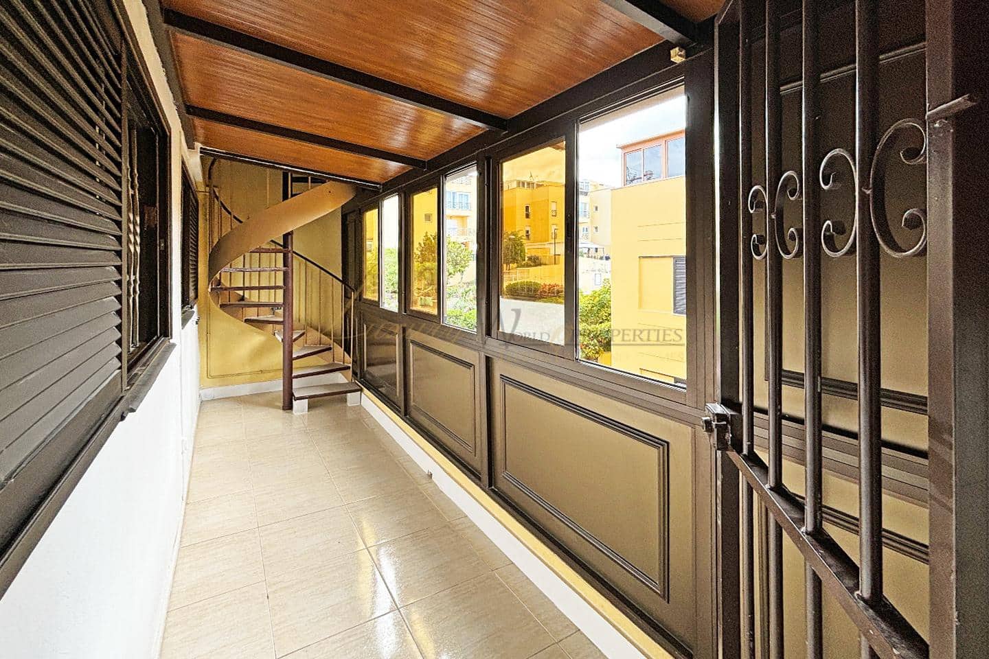 3 bedroom Flat for sale in Parque de la Reina with garage - € 298,000 (Ref: 9789559)