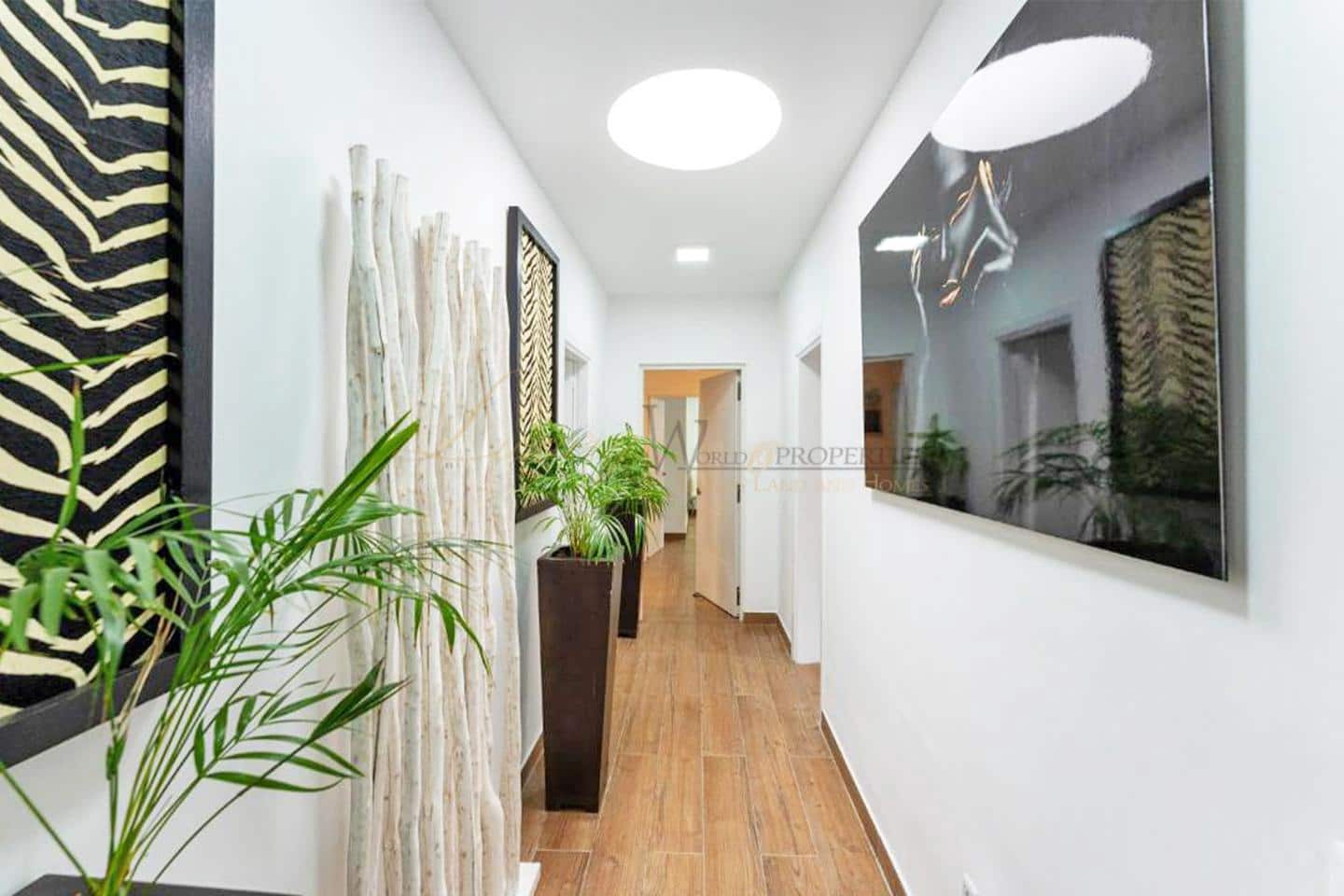 6 makuuhuone Huvila myytävänä paikassa Costa Adeje mukana uima-altaan 
autotalli - 1 995 000 € (Ref: 9793647)