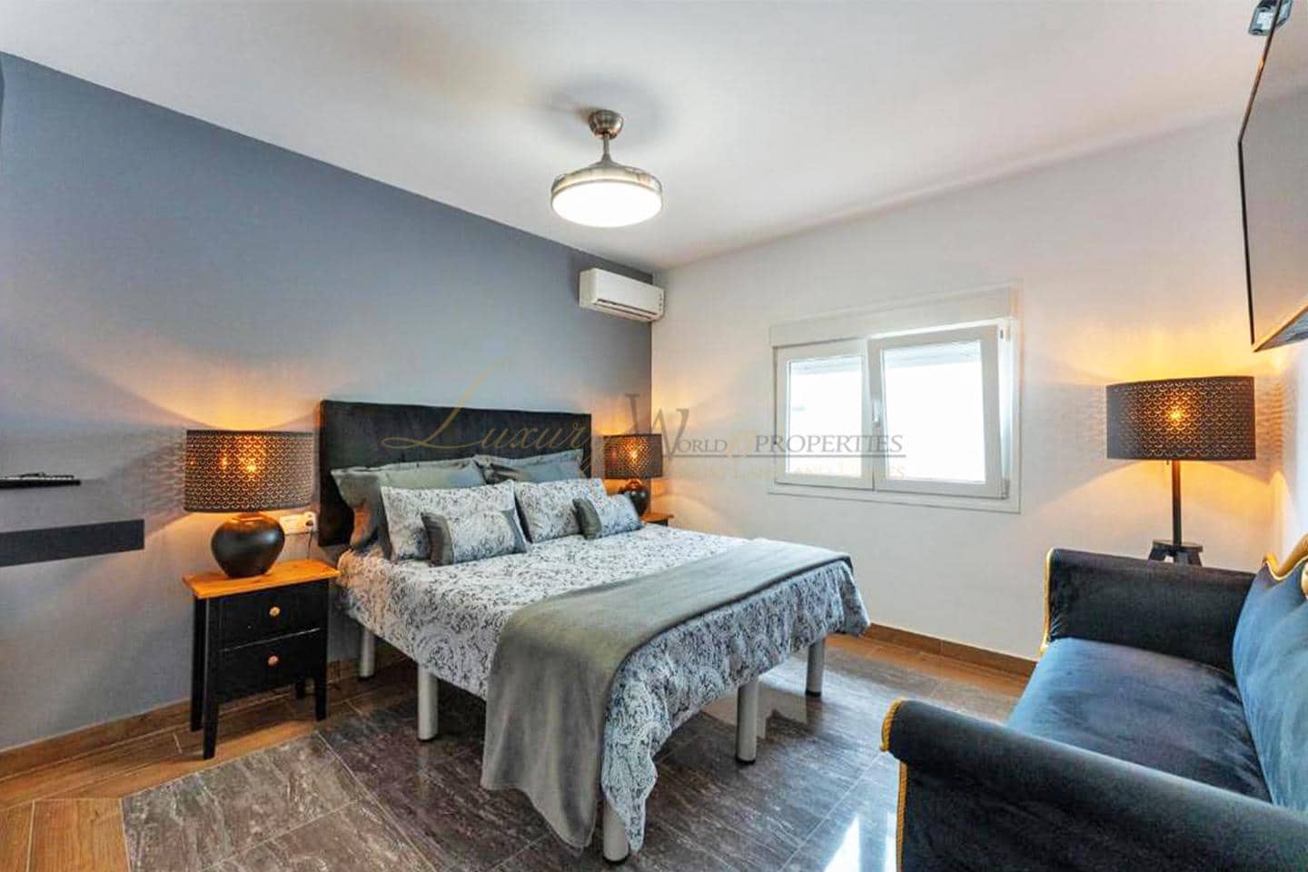 6 makuuhuone Huvila myytävänä paikassa Costa Adeje mukana uima-altaan 
autotalli - 1 995 000 € (Ref: 9793647)