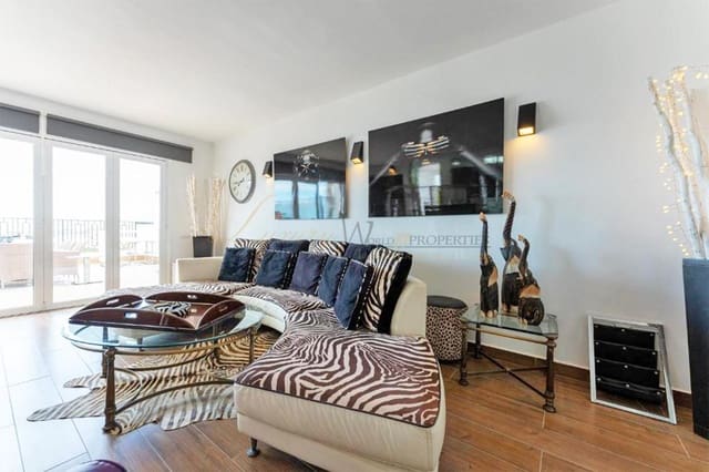 6 makuuhuone Huvila myytävänä paikassa San Eugenio Alto, Adeje mukana uima-altaan 
autotalli - 1 995 000 € (Ref: 9793647)