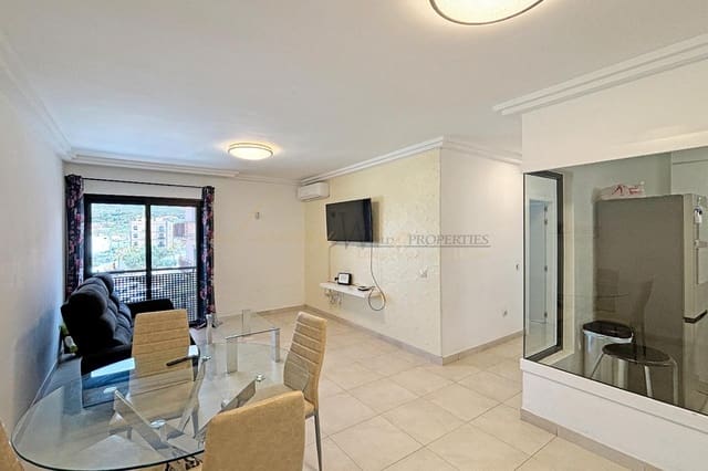 2 makuuhuone Asunto myytävänä paikassa Casco Urbano, Adeje mukana uima-altaan 
autotalli - 419 000 € (Ref: 9798258)