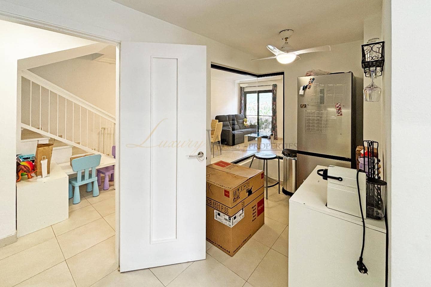 2 makuuhuone Asunto myytävänä paikassa Adeje mukana uima-altaan 
autotalli - 419 000 € (Ref: 9798258)