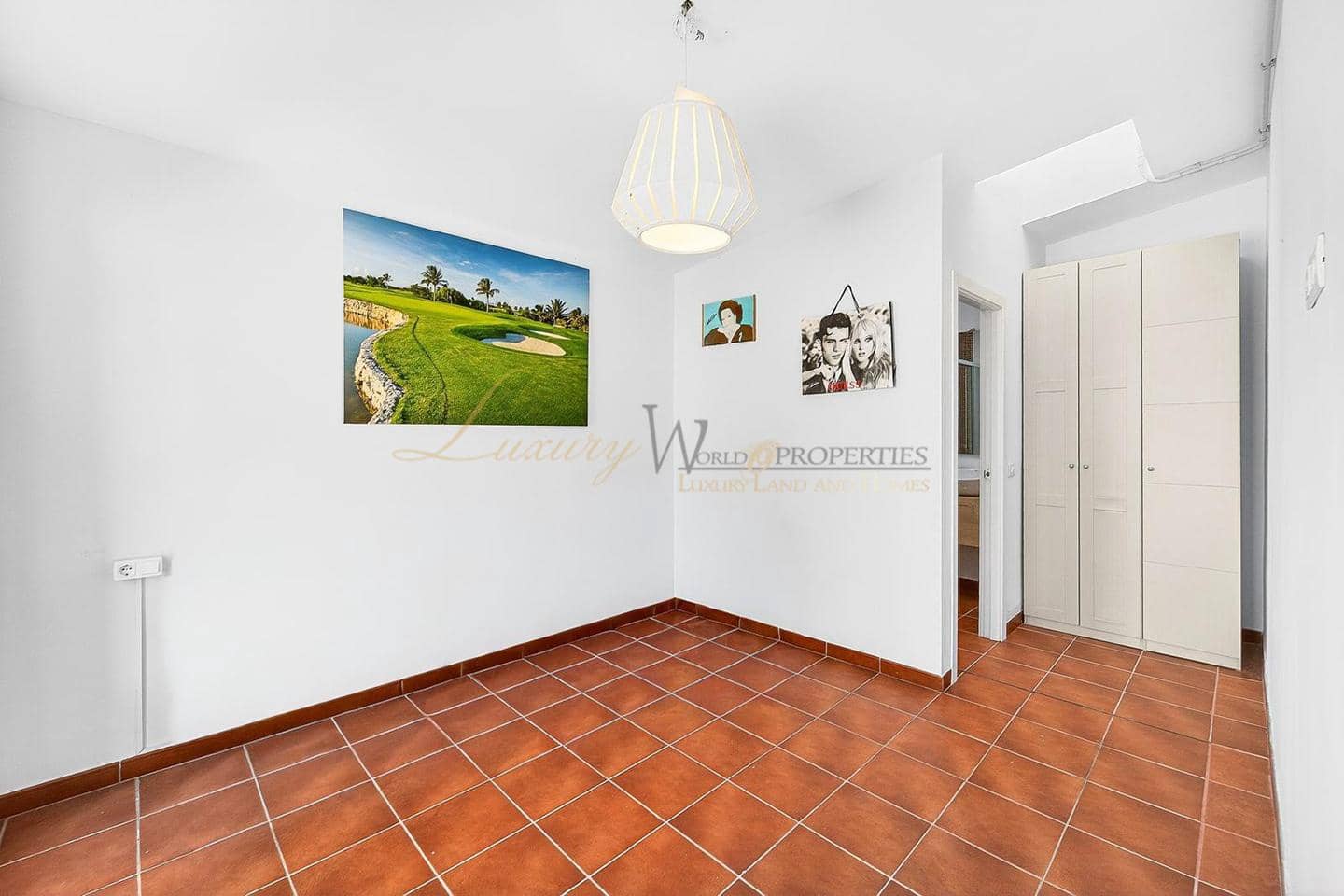 5 Zimmer Villa zu verkaufen in Los Cristianos mit Pool Garage - 1.790.000 € (Ref: 9815008)