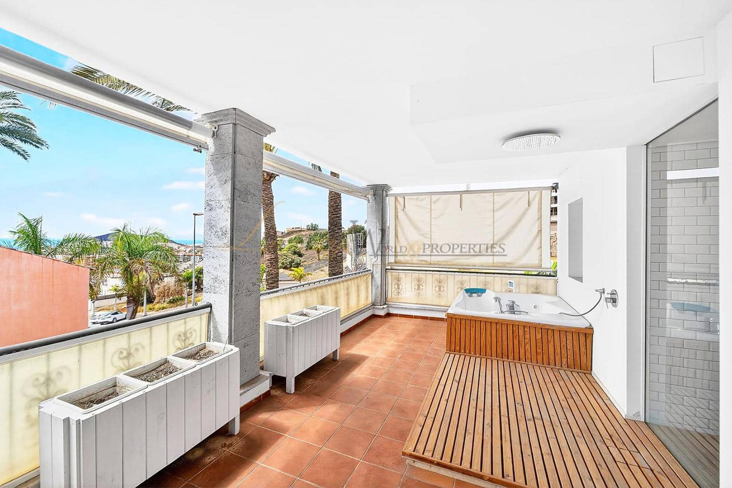 5 Zimmer Villa zu verkaufen in Los Cristianos mit Pool Garage - 1.790.000 € (Ref: 9815008)