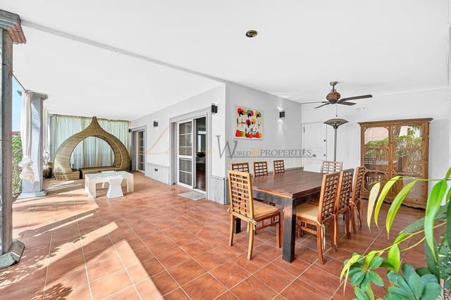 5 Zimmer Villa zu verkaufen in Los Cristianos, Arona mit Pool Garage - 1.790.000 € (Ref: 9815008)