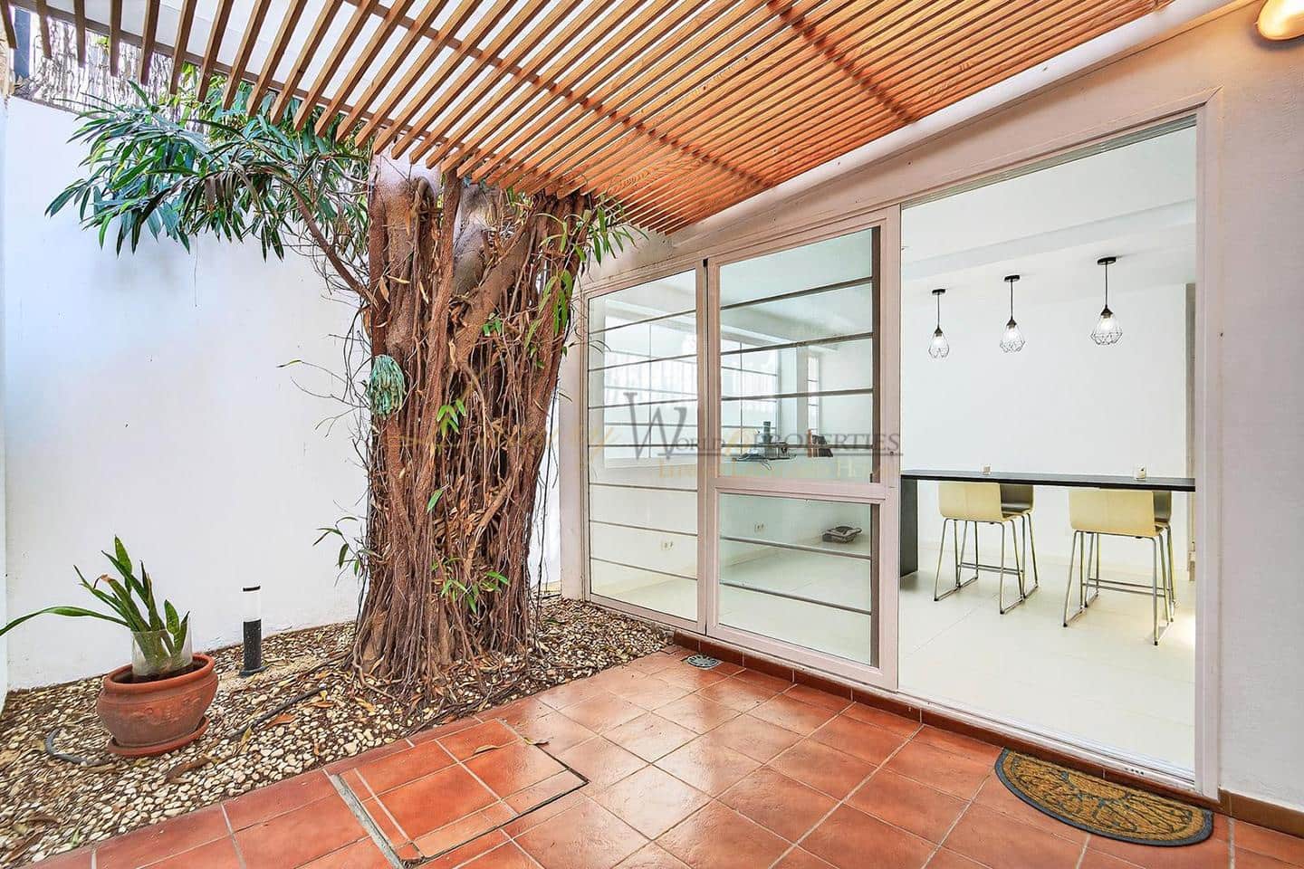 5 Zimmer Villa zu verkaufen in Los Cristianos mit Pool Garage - 1.790.000 € (Ref: 9815008)