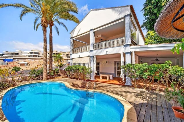 5 Zimmer Villa zu verkaufen in Los Cristianos, Arona mit Pool Garage - 1.790.000 € (Ref: 9815008)