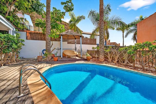 5 Zimmer Villa zu verkaufen in Los Cristianos, Arona mit Pool Garage - 1.790.000 € (Ref: 9815008)