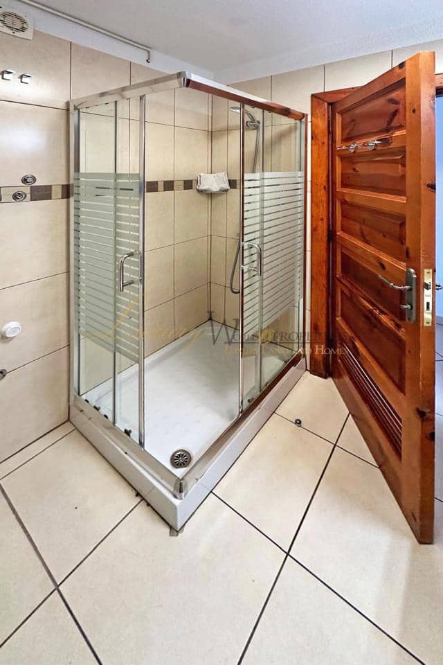 Wohnung zu verkaufen in Playa de las Americas mit Pool - 380.000 € (Ref: 9816236)
