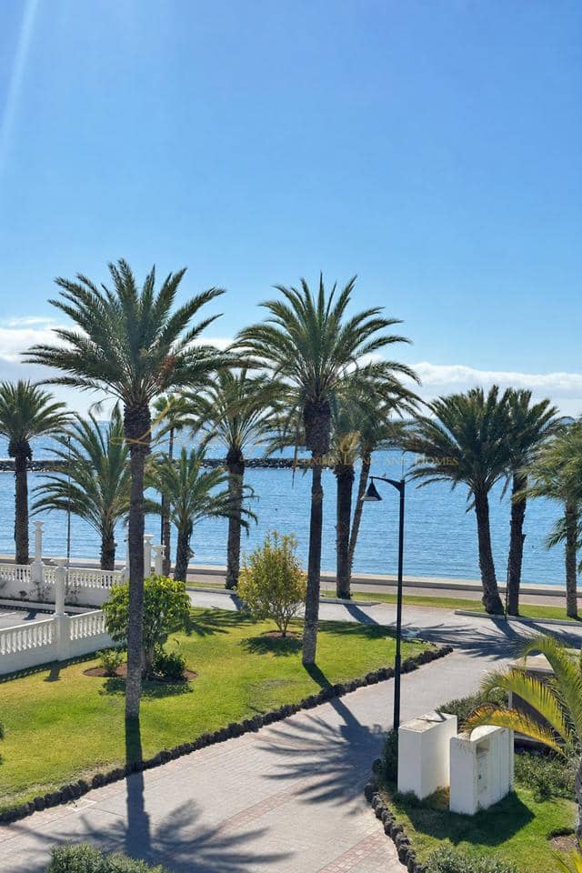 Wohnung zu verkaufen in Playa de las Americas mit Pool - 380.000 € (Ref: 9816236)