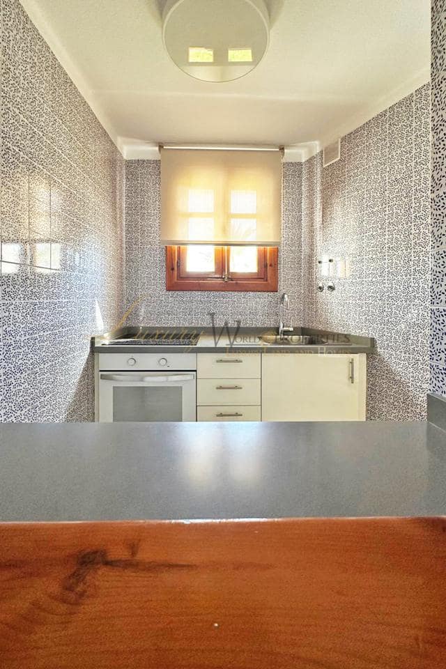 Wohnung zu verkaufen in Playa de las Americas mit Pool - 380.000 € (Ref: 9816236)
