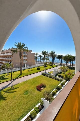 Wohnung zu verkaufen in Playa de las Americas, Arona mit Pool - 380.000 € (Ref: 9816236)