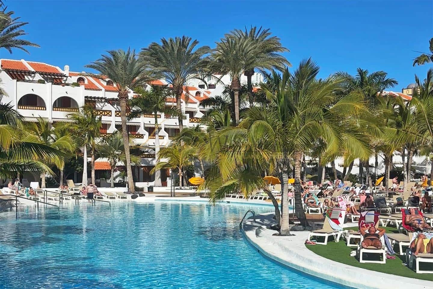 Wohnung zu verkaufen in Playa de las Americas mit Pool - 380.000 € (Ref: 9816236)