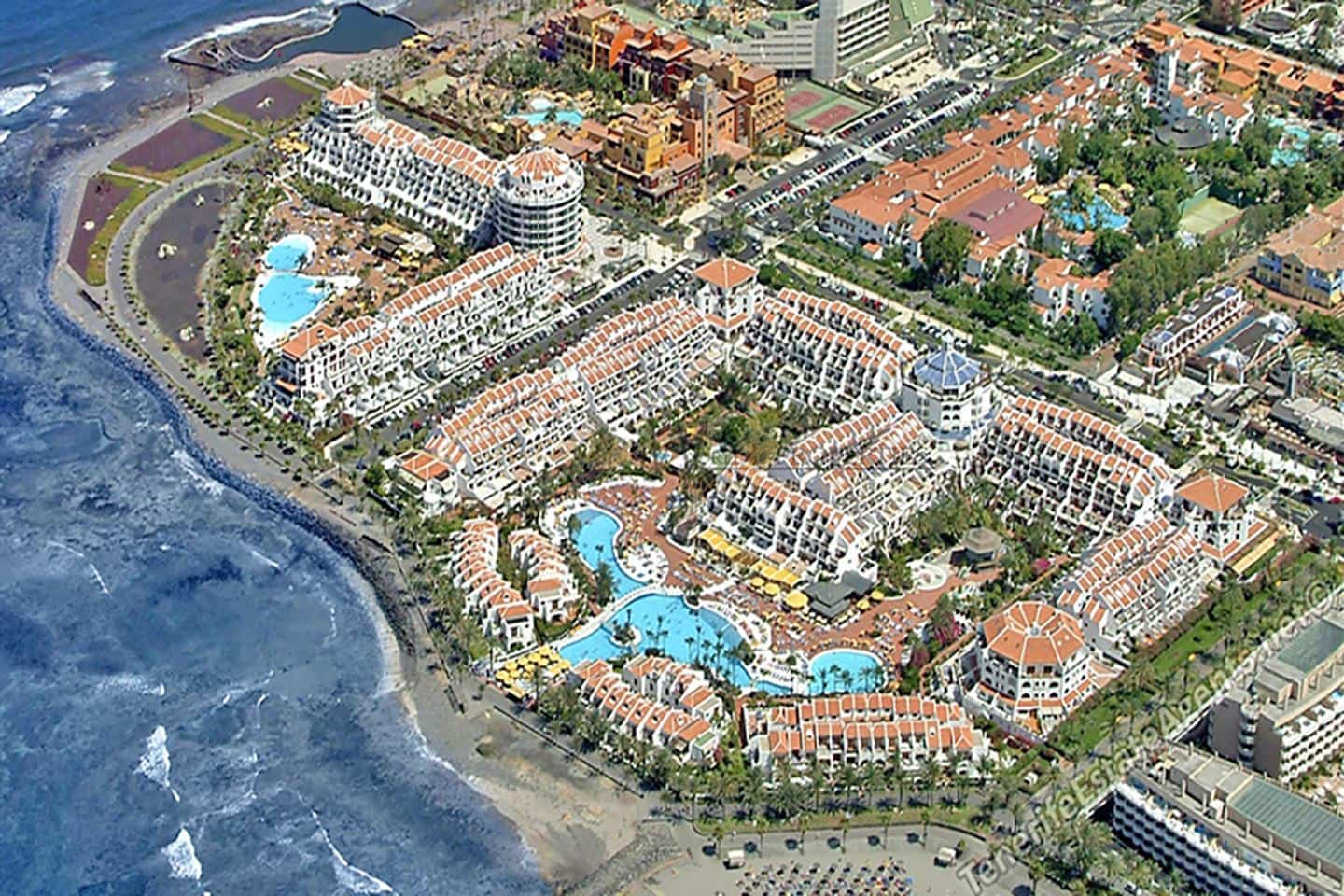 Wohnung zu verkaufen in Playa de las Americas mit Pool - 380.000 € (Ref: 9816236)