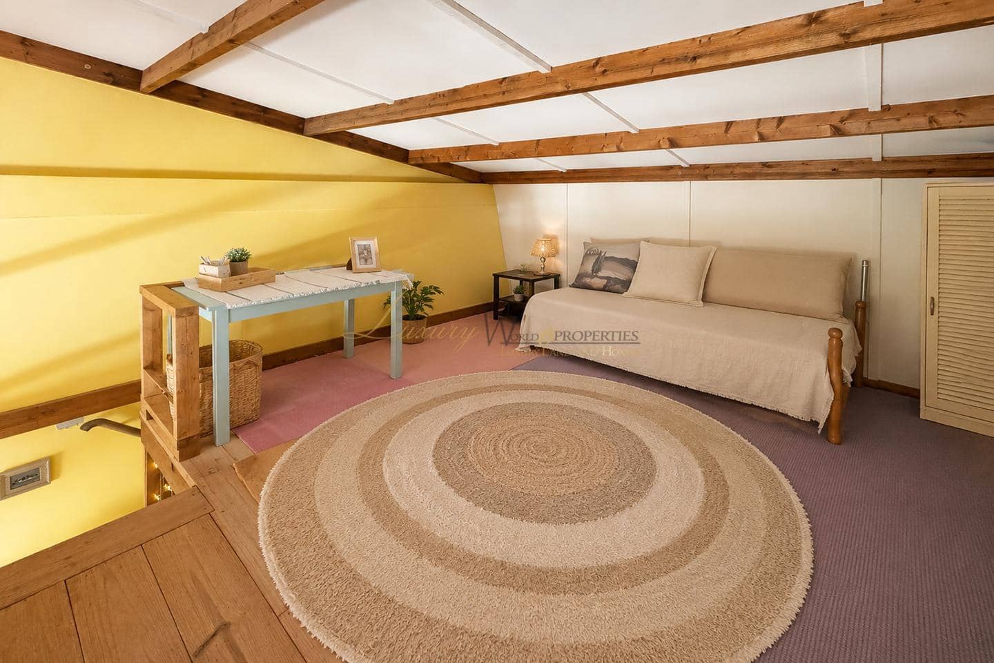 2 bedroom Villa for sale in Callao Salvaje with garage - € 980,000 (Ref: 9821026)