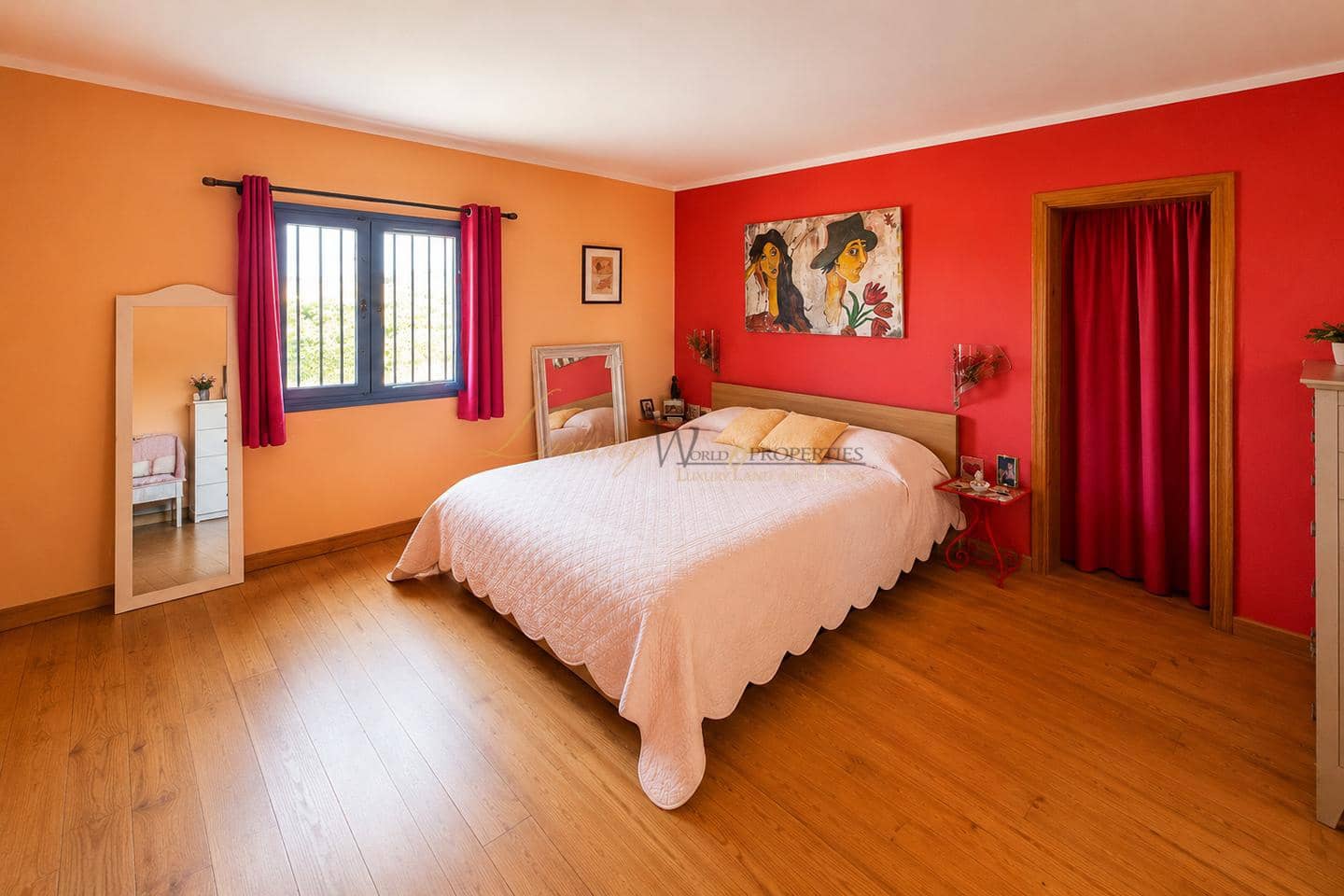 2 bedroom Villa for sale in Callao Salvaje with garage - € 980,000 (Ref: 9821026)