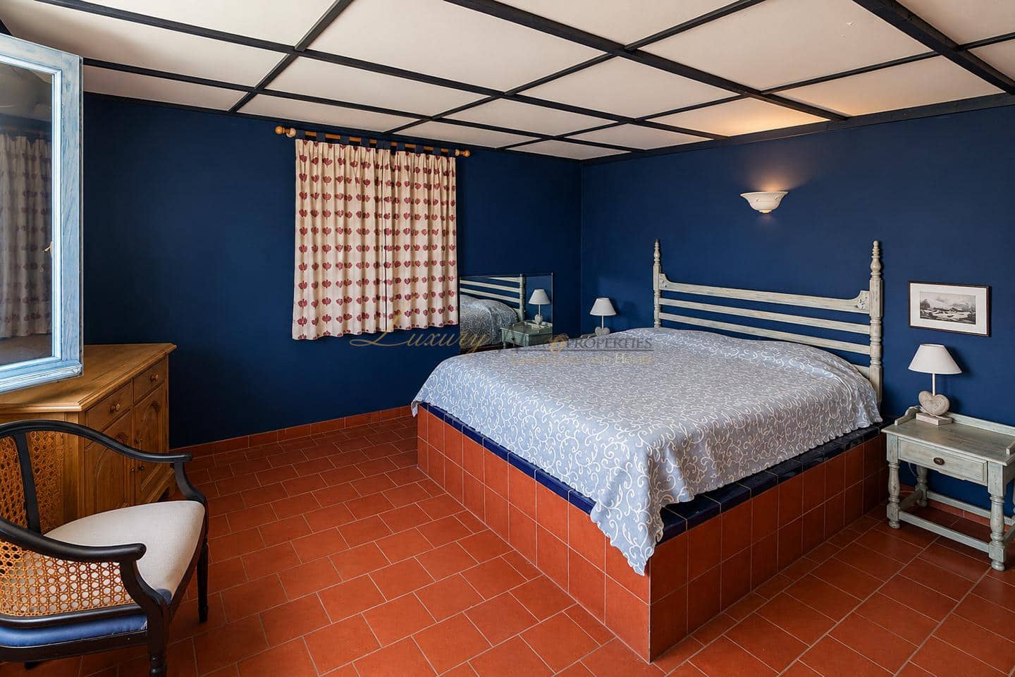 2 bedroom Villa for sale in Callao Salvaje with garage - € 980,000 (Ref: 9821026)