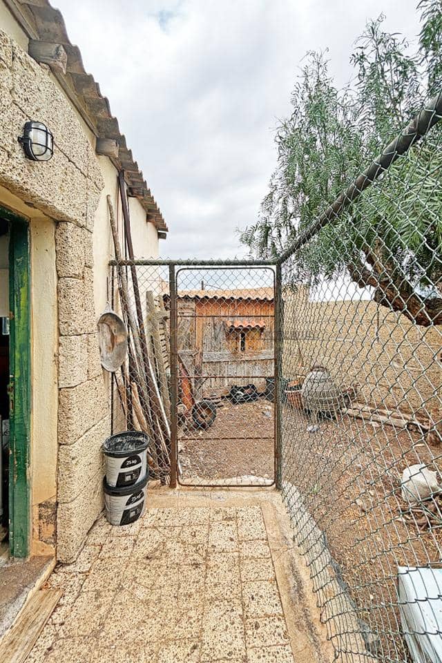 2 bedroom Villa for sale in Callao Salvaje with garage - € 980,000 (Ref: 9821026)