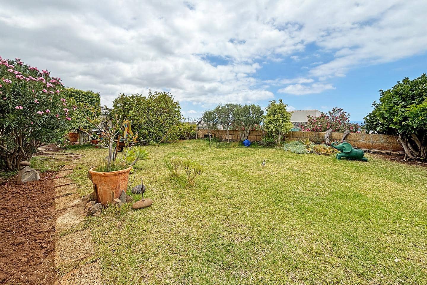 2 bedroom Villa for sale in Callao Salvaje with garage - € 980,000 (Ref: 9821026)