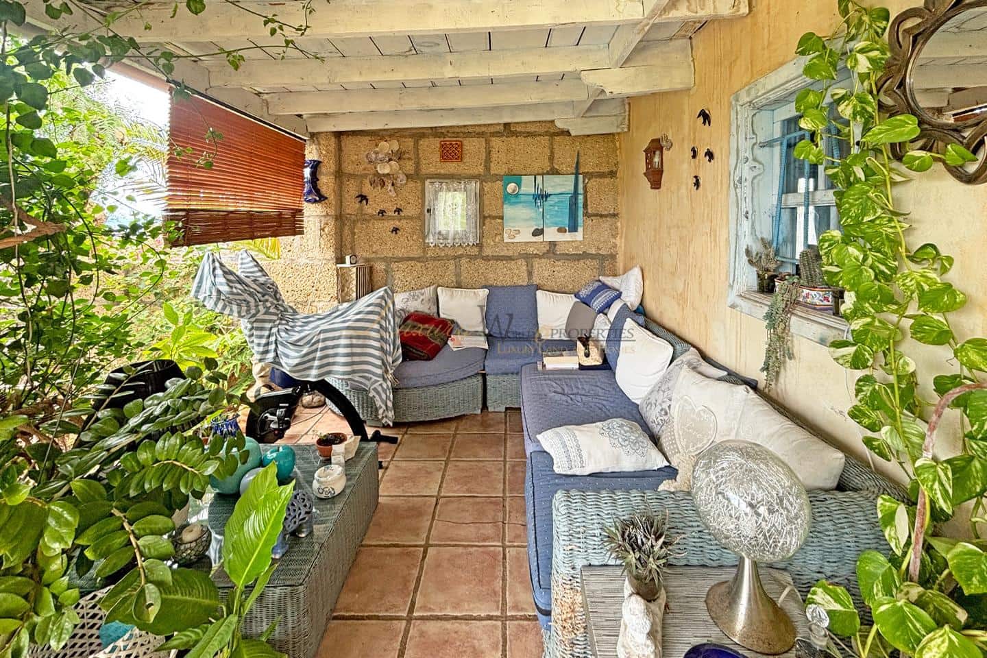2 bedroom Villa for sale in Callao Salvaje with garage - € 980,000 (Ref: 9821026)